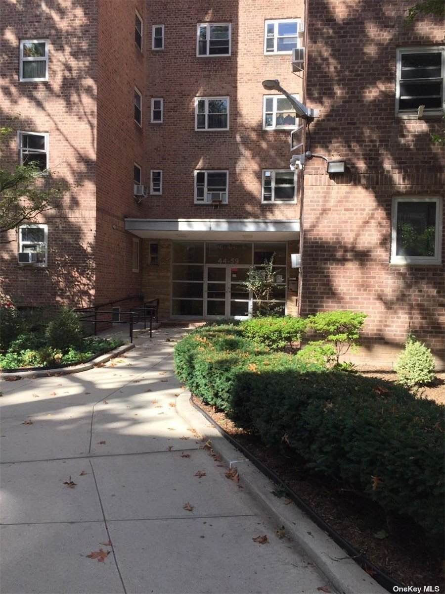 44-59 Kissena Boulevard - Photo 1