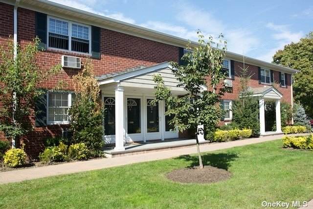 53 Clinton Avenue - Photo 1