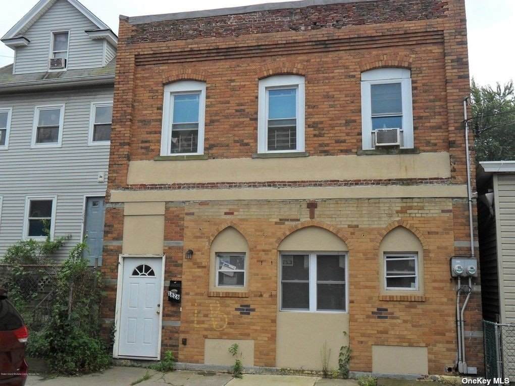 1626 Castleton Avenue - Photo 1