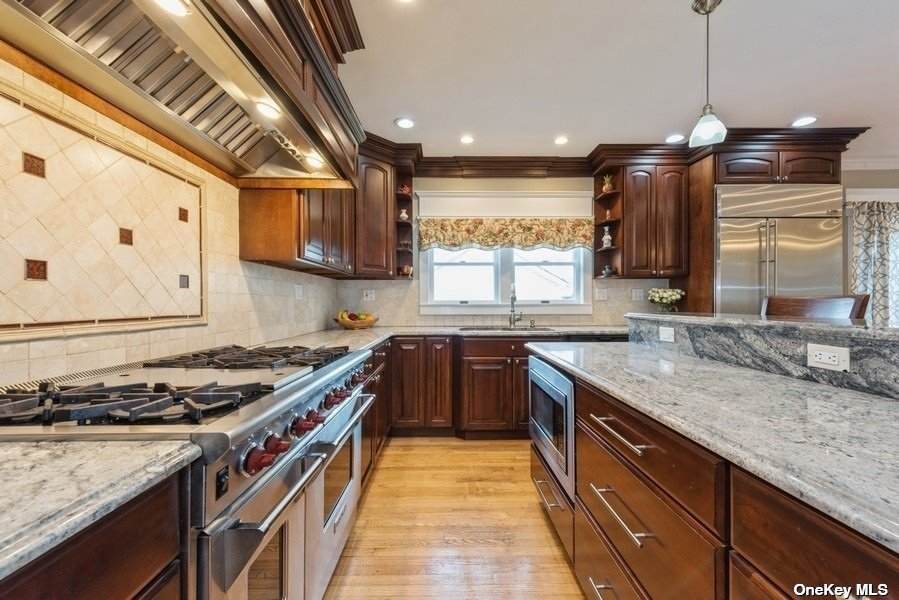 231 Wellington Road - Photo 1