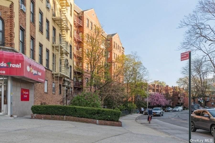 83-09 Lefferts Blvd - Photo 1
