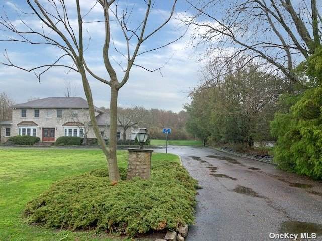 35 Watchogue Avenue - Photo 1