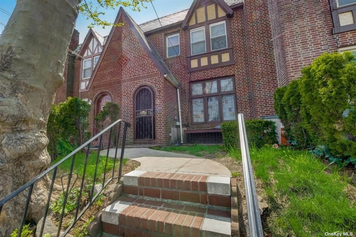 115-52 205th Street - Photo 1