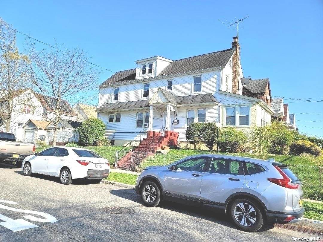 100-01 205th Street - Photo 1