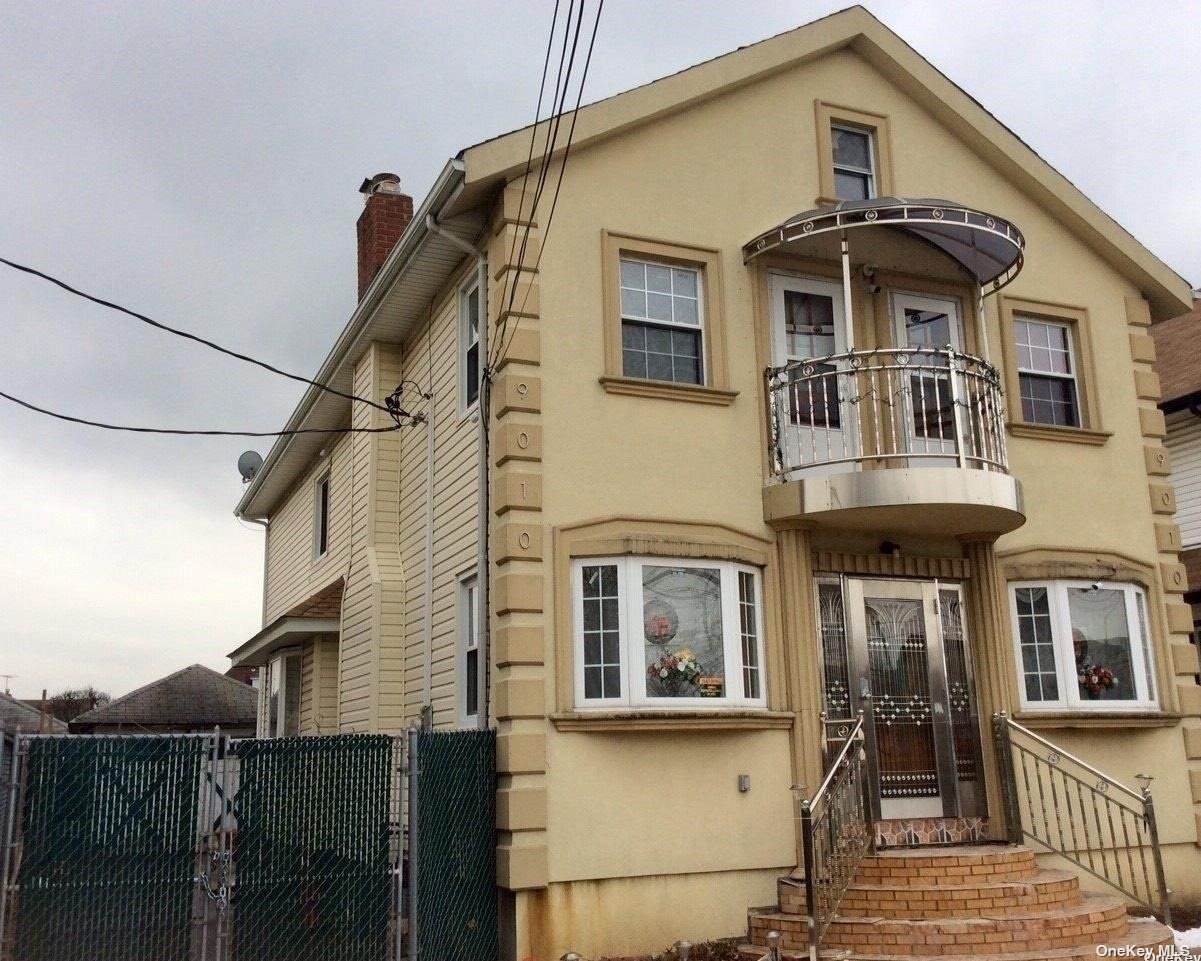 90-10 Hollis Court - Photo 1