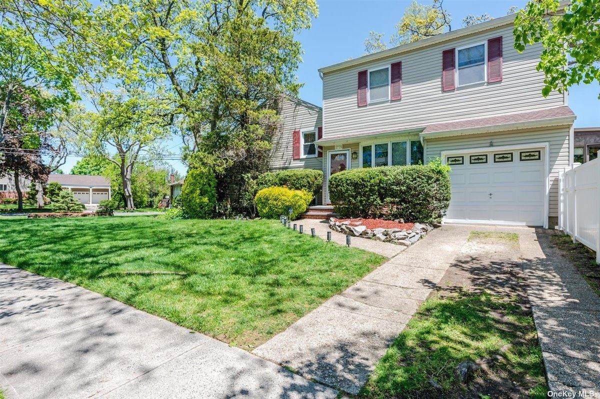 2775 Laurel Avenue - Photo 1