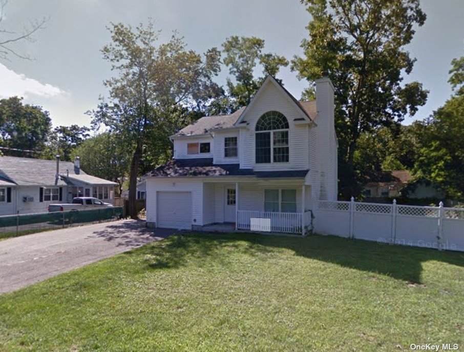 22 Sayville Rd - Photo 1