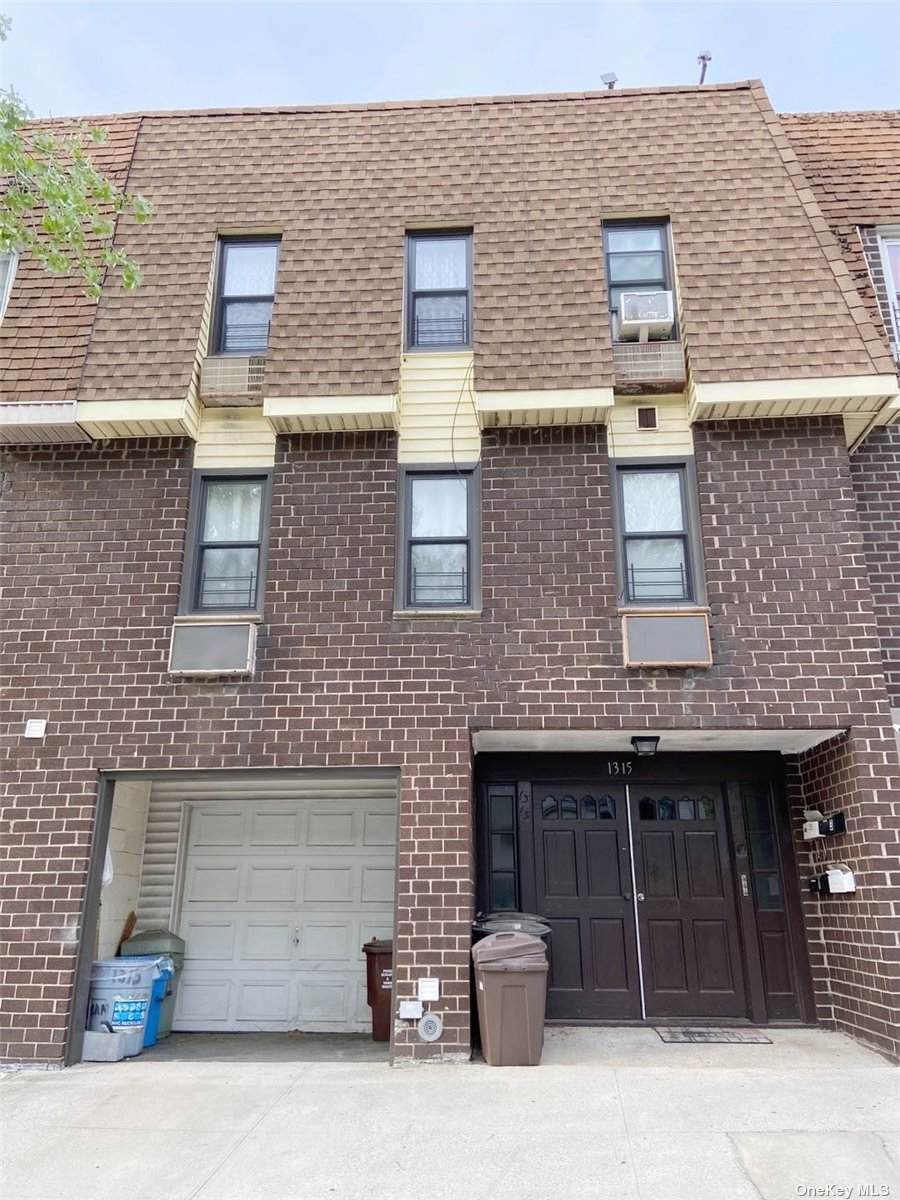 1315 Bell Boulevard - Photo 1