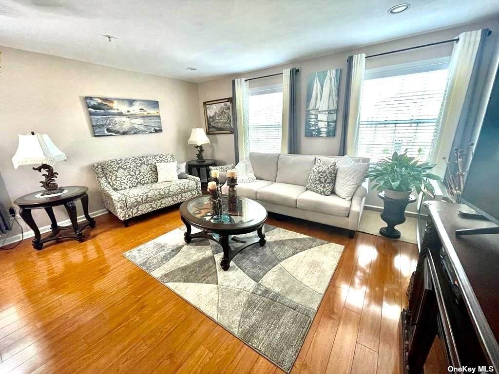 1002 Willow Lane - Photo 1