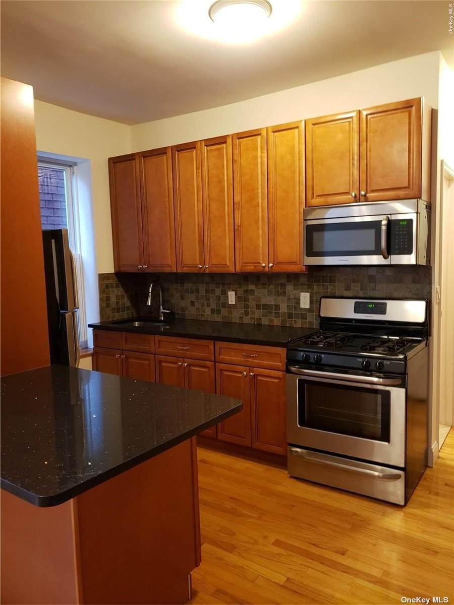 71 Driggs Avenue - Photo 1