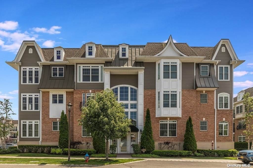 570 Roosevelt Way - Photo 1