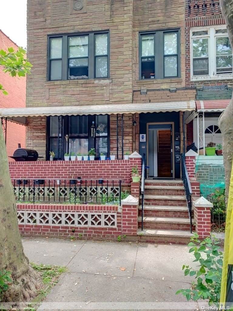 2540 99th Street - Photo 1