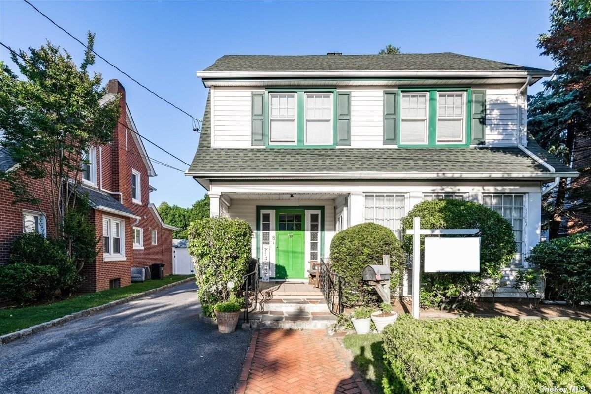 8 Summit Avenue - Photo 1