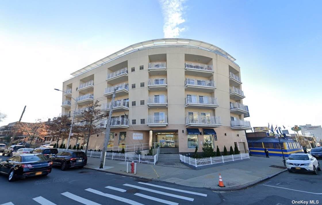81-14 Queens Boulevard - Photo 1