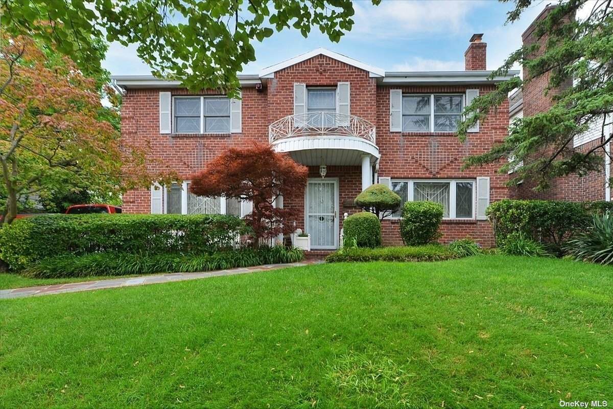 136-23 72nd Road - Photo 1