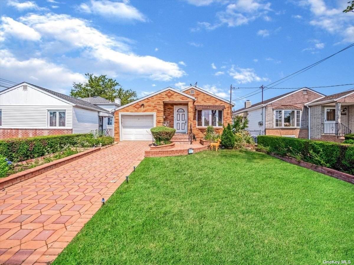 10407 Avenue M - Photo 1