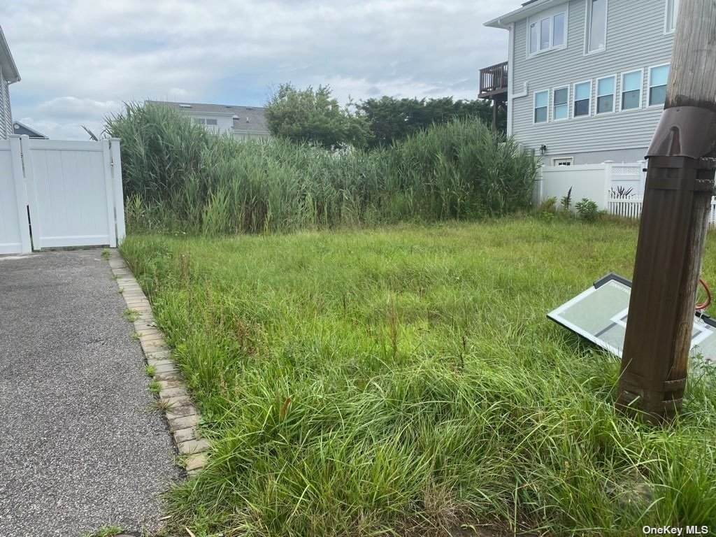 873 Beach Street - Photo 1