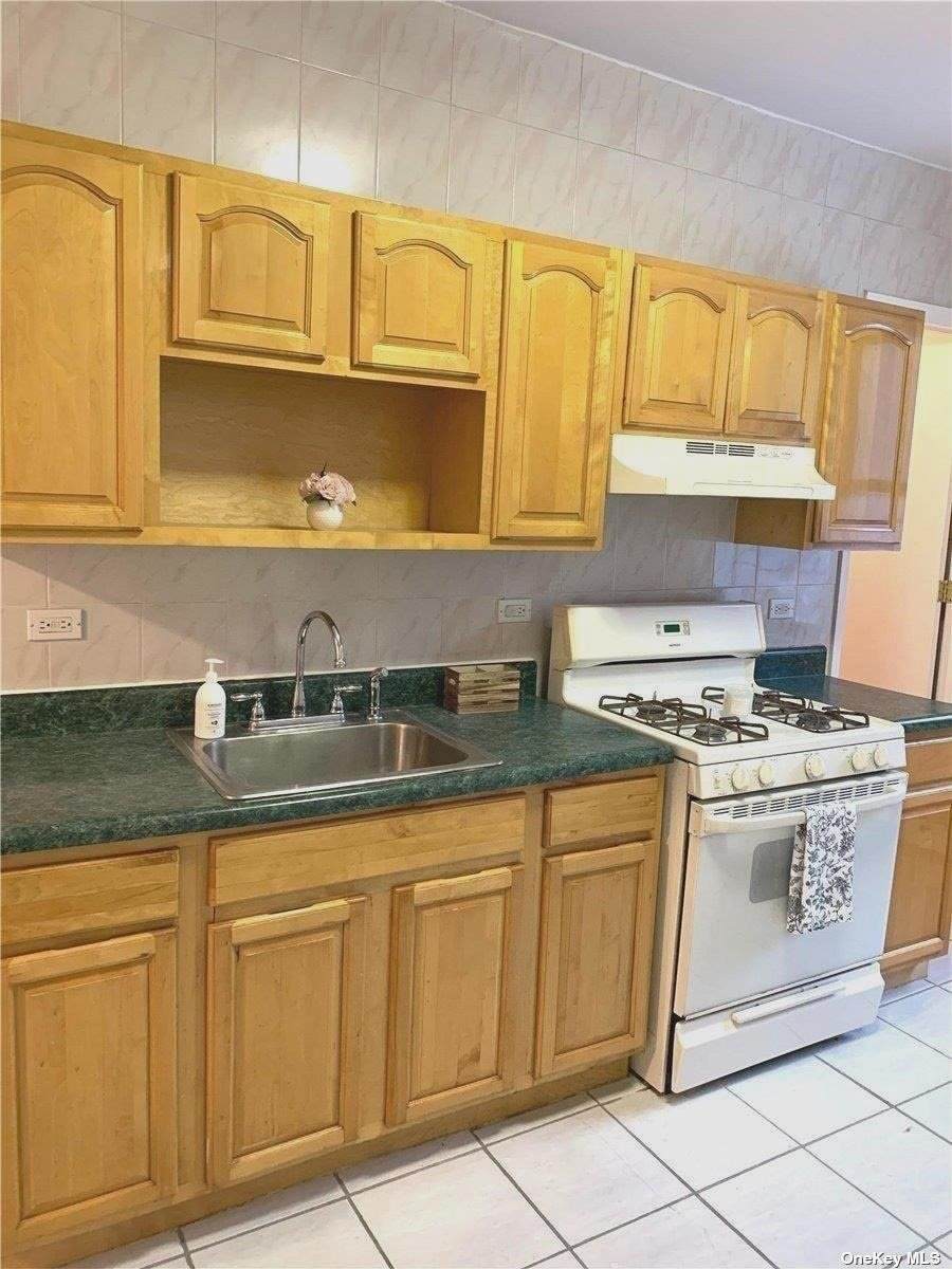 272 Knickerbocker Avenue - Photo 1