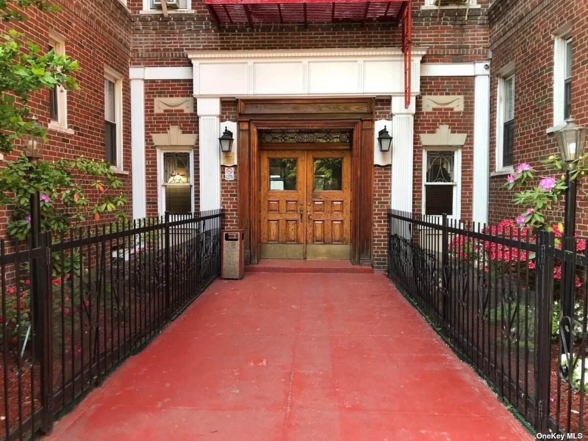 63-89 Saunders Street - Photo 1