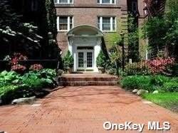 117-01 Park Lane South - Photo 1