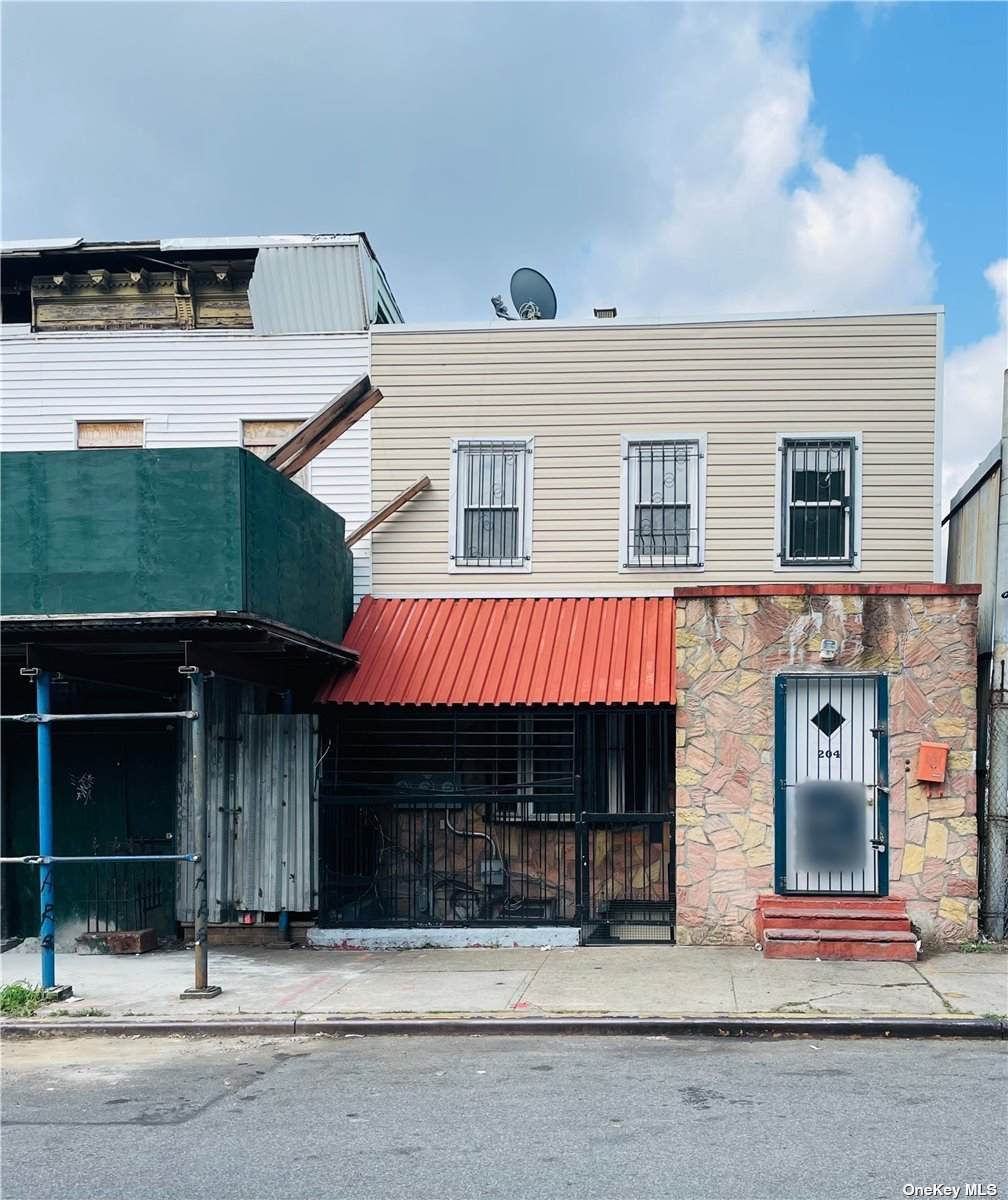 204 Sheffield Avenue - Photo 1