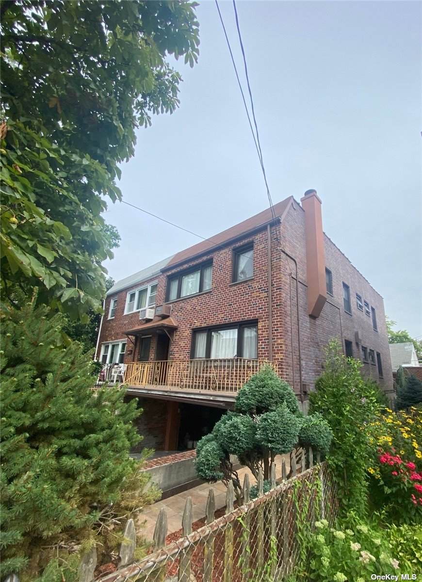 154-29 19 Avenue - Photo 1