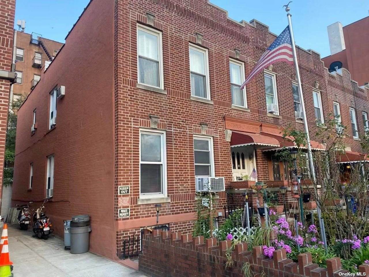 47-41 39 Place - Photo 1