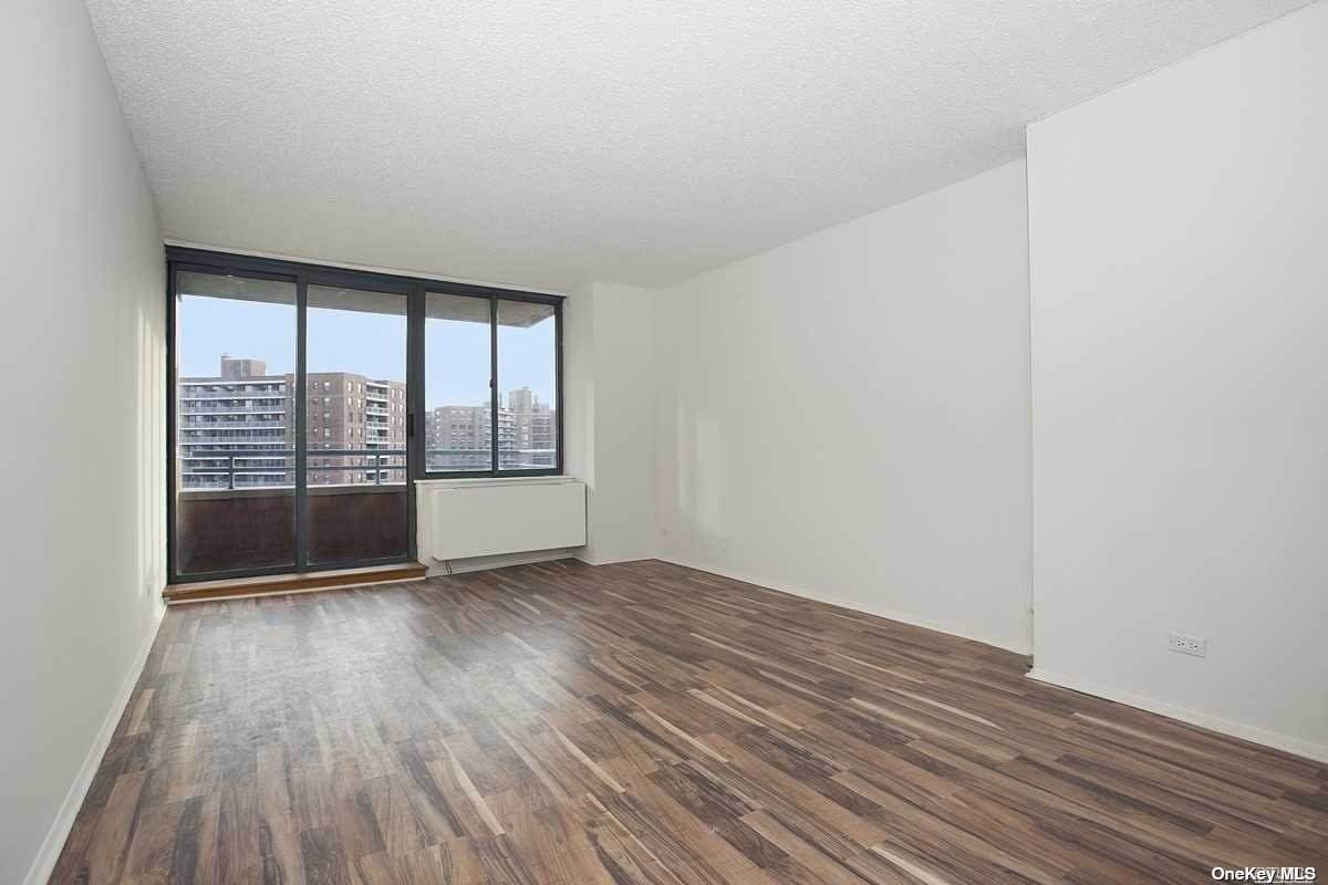 62-54 97 Place - Photo 1