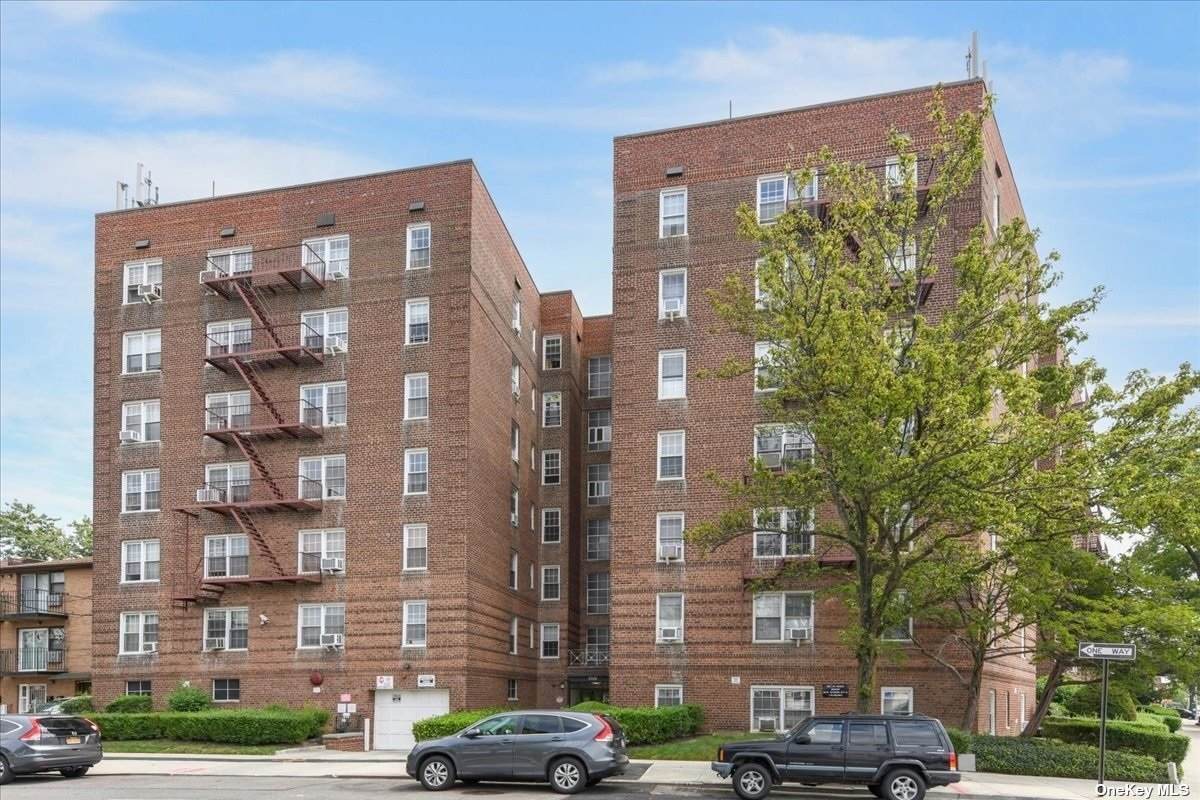 85-04 63 Drive - Photo 1