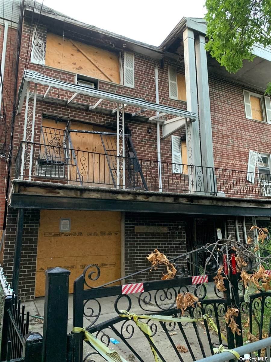90-31 48 Avenue - Photo 1