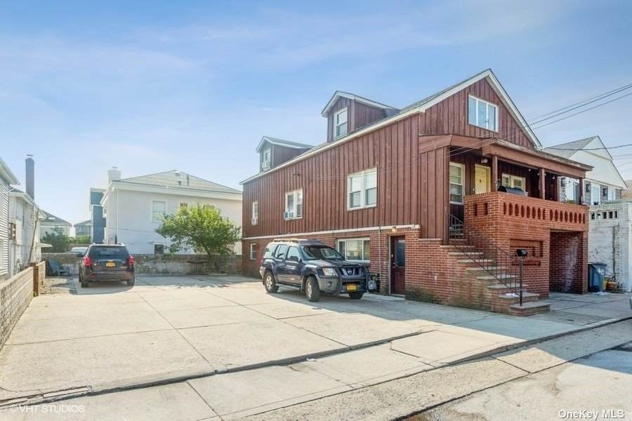 60 Troy Avenue - Photo 1