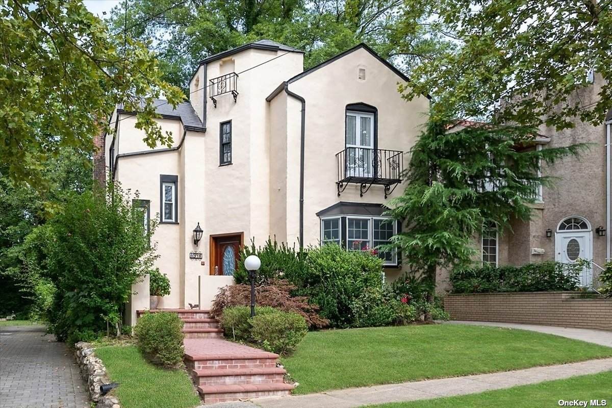 4517 Jayson Avenue - Photo 1