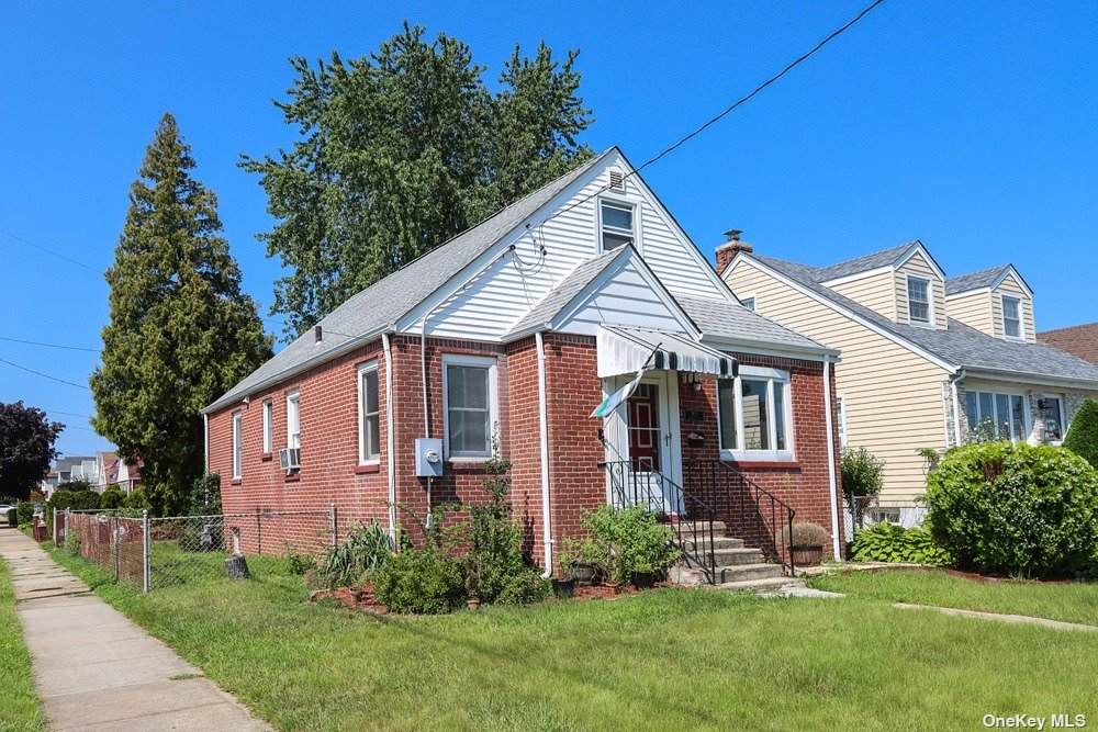 103 Sheridan Boulevard - Photo 1