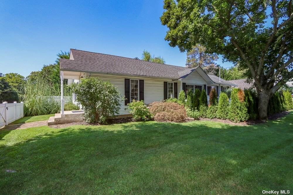 2 Vine Street - Photo 1