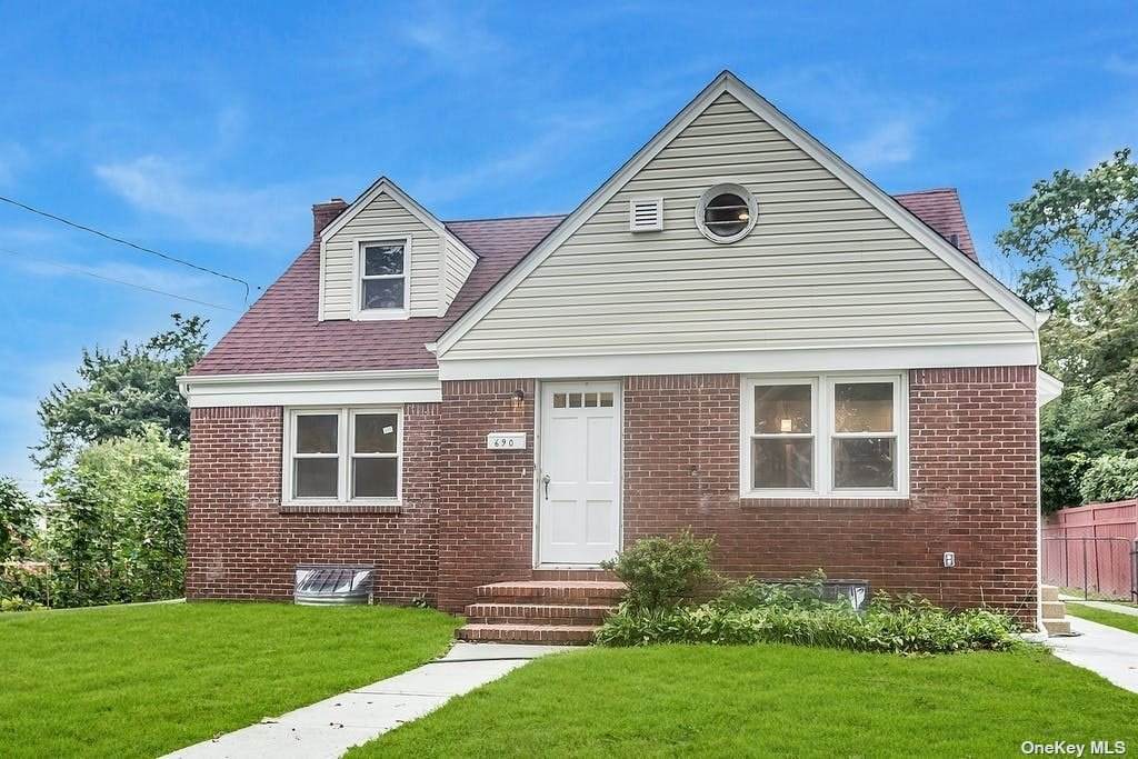 690 Beech Street - Photo 1
