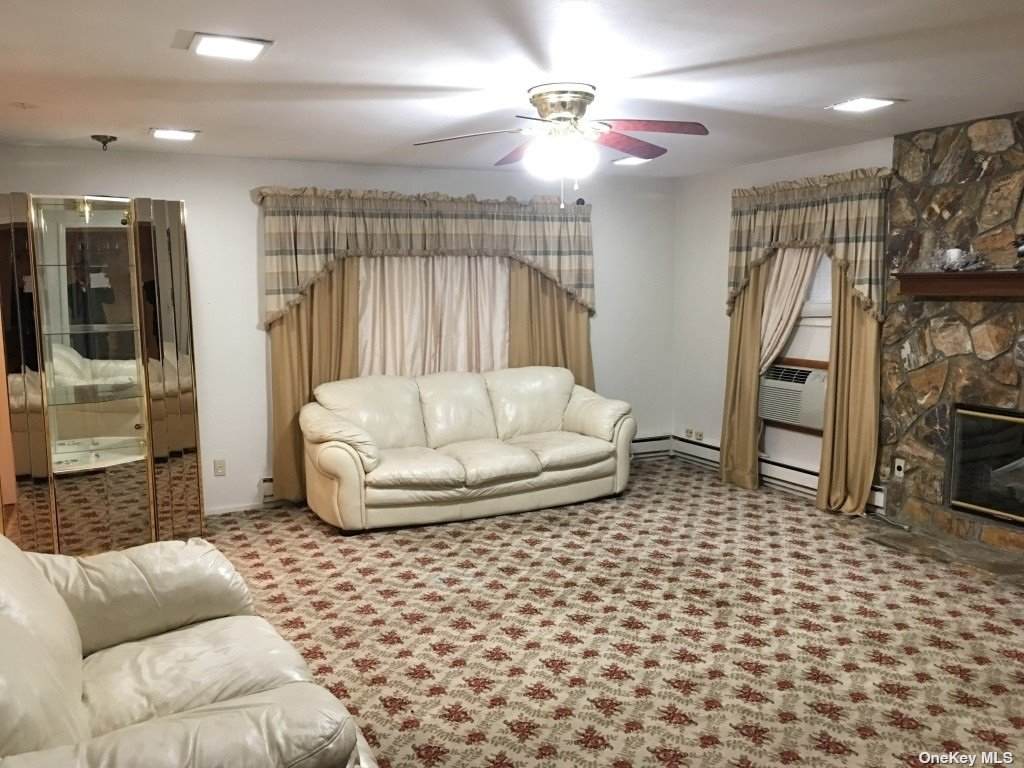 137 Parkway Drive - Photo 1