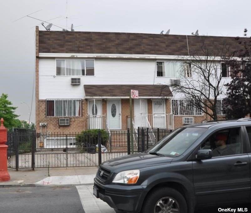 1261 Putnam Avenue - Photo 1