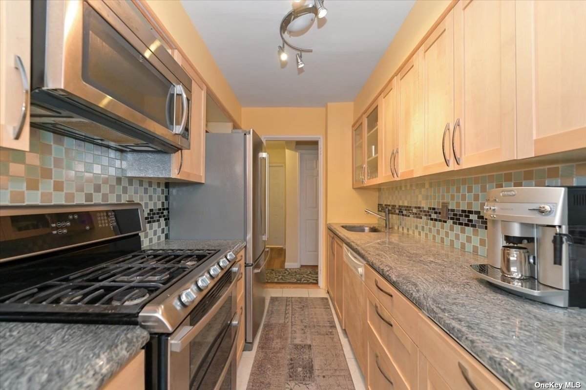 3 Birchwood Court - Photo 1