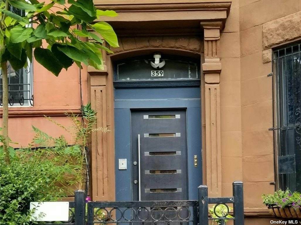 359 Halsey Street - Photo 1