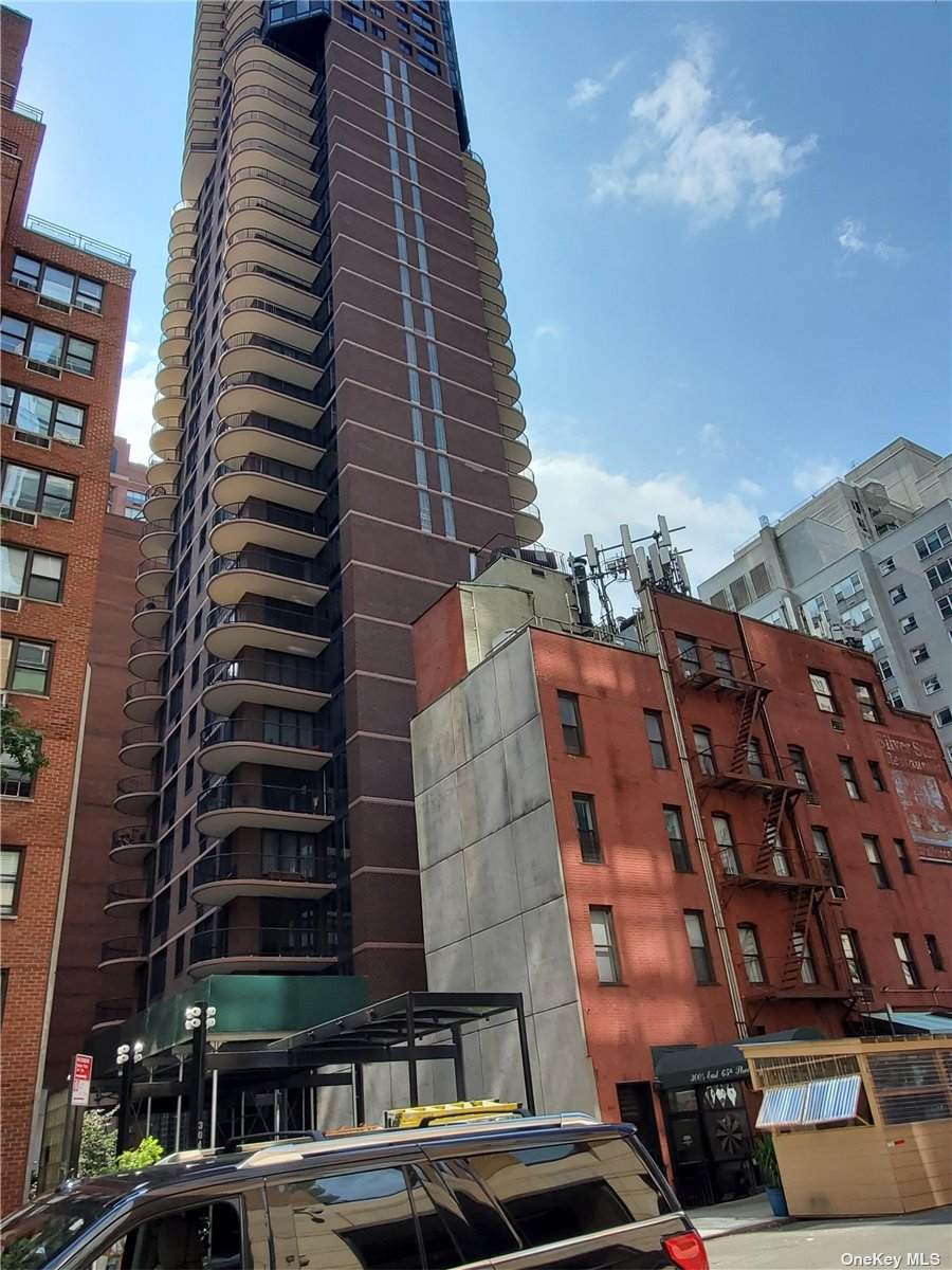 304 65th Street - Photo 1