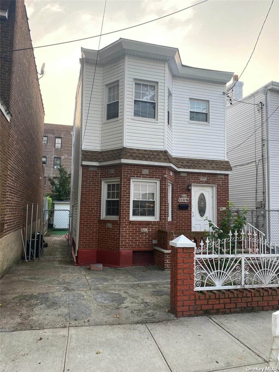 103-38 98th St - Photo 1