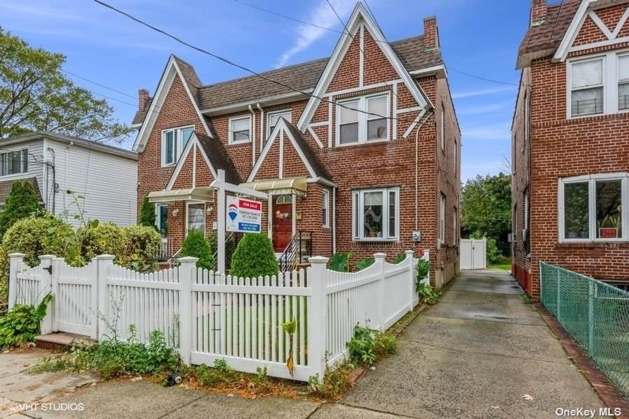 137-76 Westgate Street - Photo 1