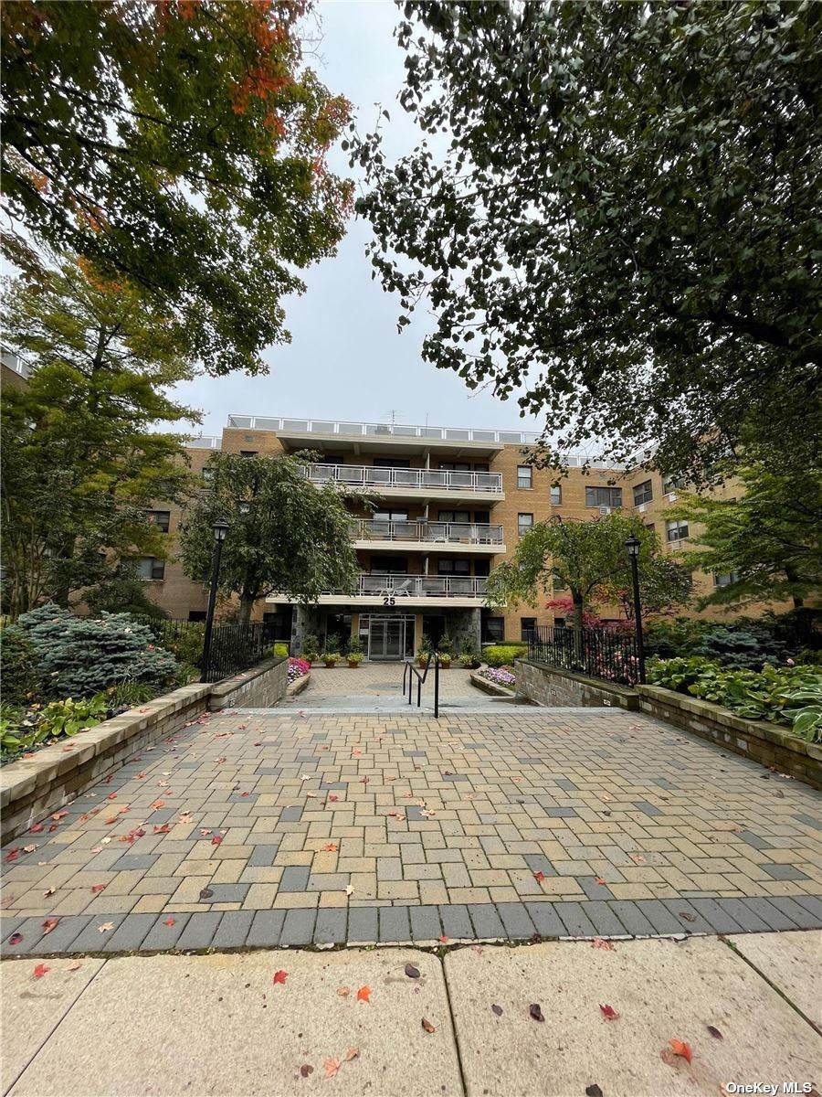 25 Park Place - Photo 1