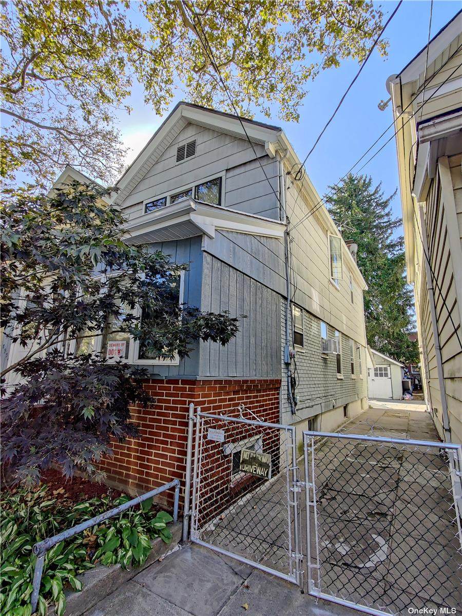 89-34 85 Street - Photo 1