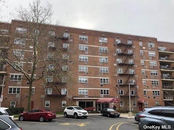 151-31 88th Street - Photo 1