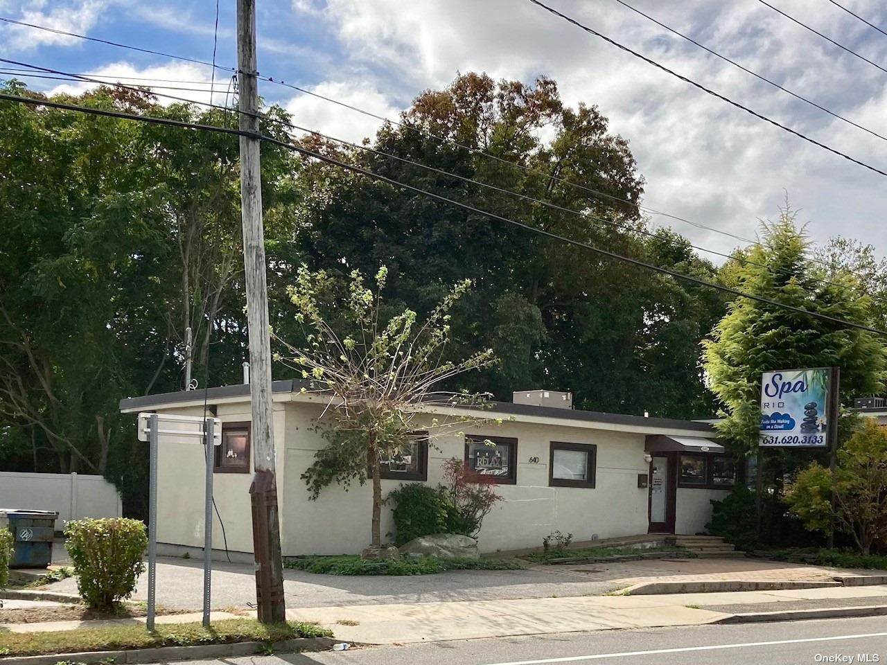 640 Sunrise Hwy - Photo 1