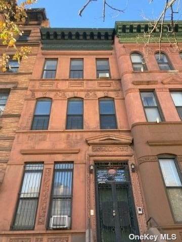 548 165 Street - Photo 1