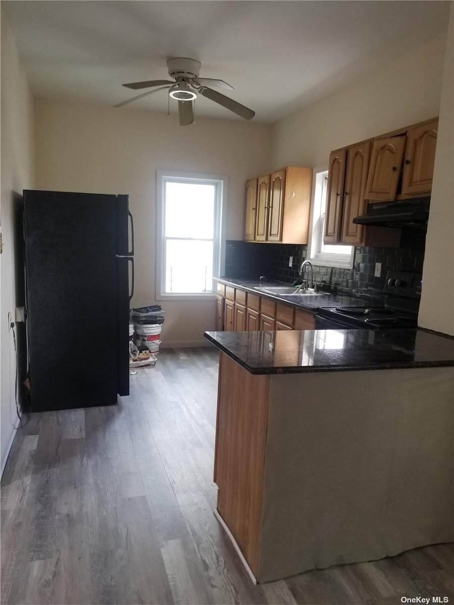 91-15 82nd Street - Photo 1