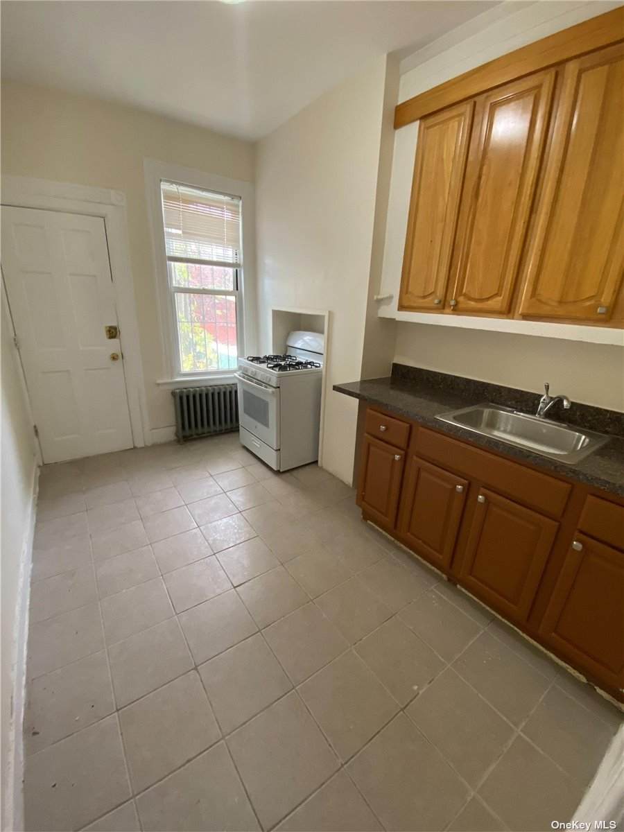 206 Hale Avenue - Photo 1