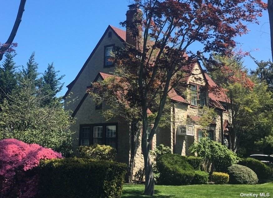 66 Walter Avenue - Photo 1